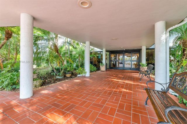 3800 Hillcrest Dr 422, Hollywood, FL 33021