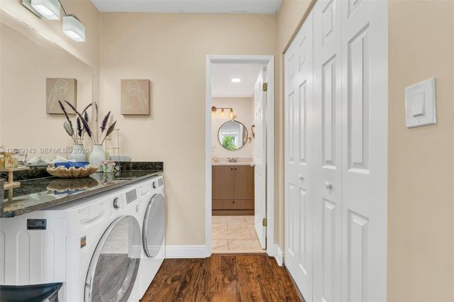 3800 Hillcrest Dr 422, Hollywood, FL 33021