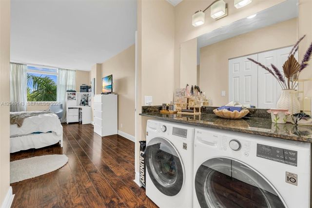 3800 Hillcrest Dr 422, Hollywood, FL 33021