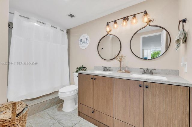 3800 Hillcrest Dr 422, Hollywood, FL 33021