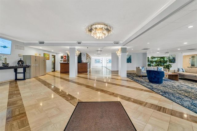 3800 Hillcrest Dr 422, Hollywood, FL 33021