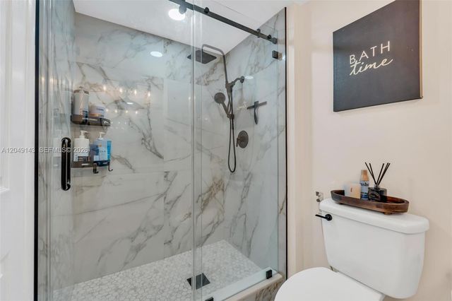 3800 Hillcrest Dr 422, Hollywood, FL 33021