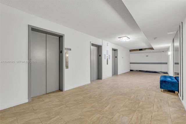 3800 Hillcrest Dr 422, Hollywood, FL 33021