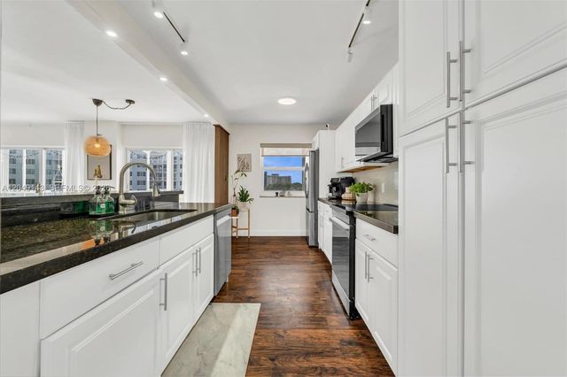 3800 Hillcrest Dr 422, Hollywood, FL 33021