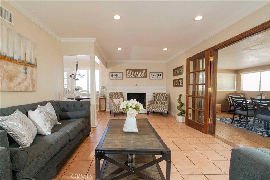 Image 22 of property listing at 13055 Shenley, Sylmar, CA 91342