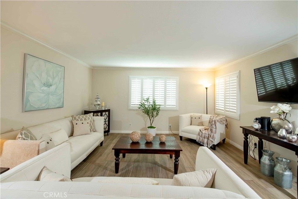 Image 32 of property listing at 13055 Shenley, Sylmar, CA 91342
