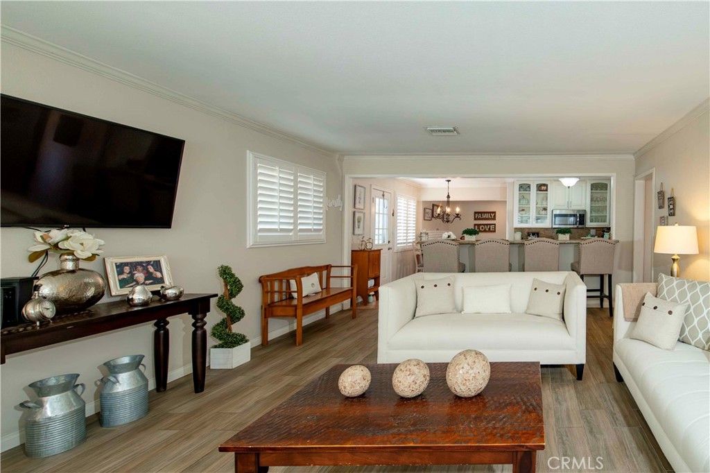 Image 34 of property listing at 13055 Shenley, Sylmar, CA 91342