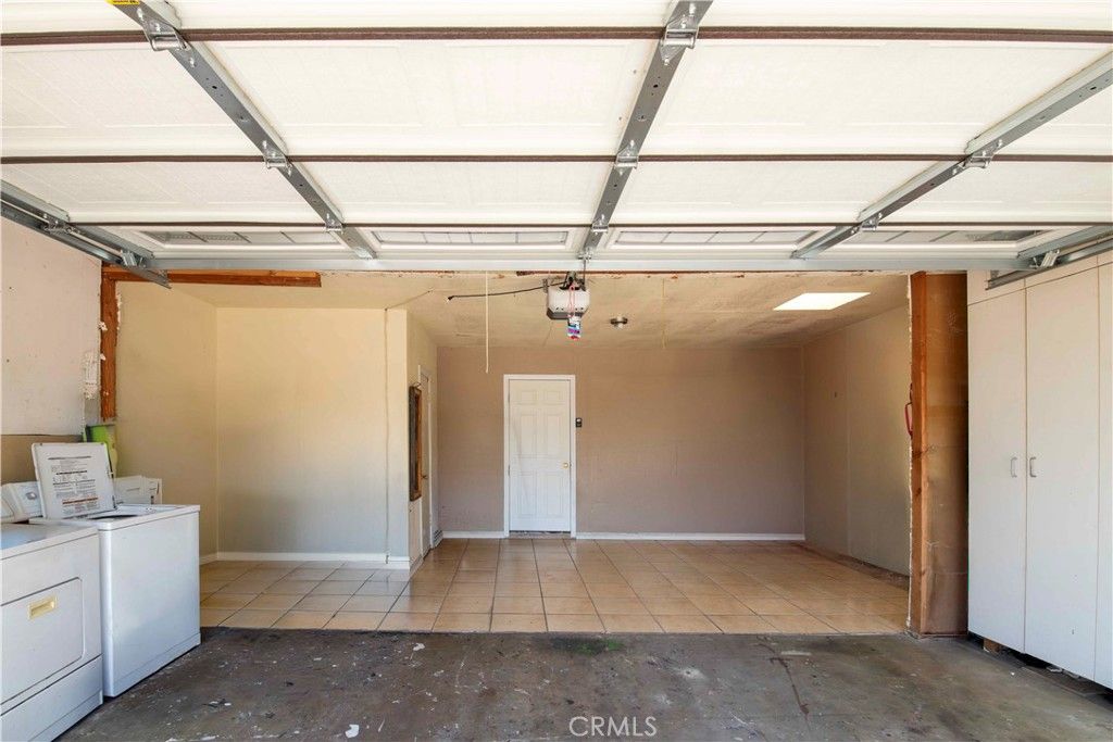 Image 36 of property listing at 13055 Shenley, Sylmar, CA 91342