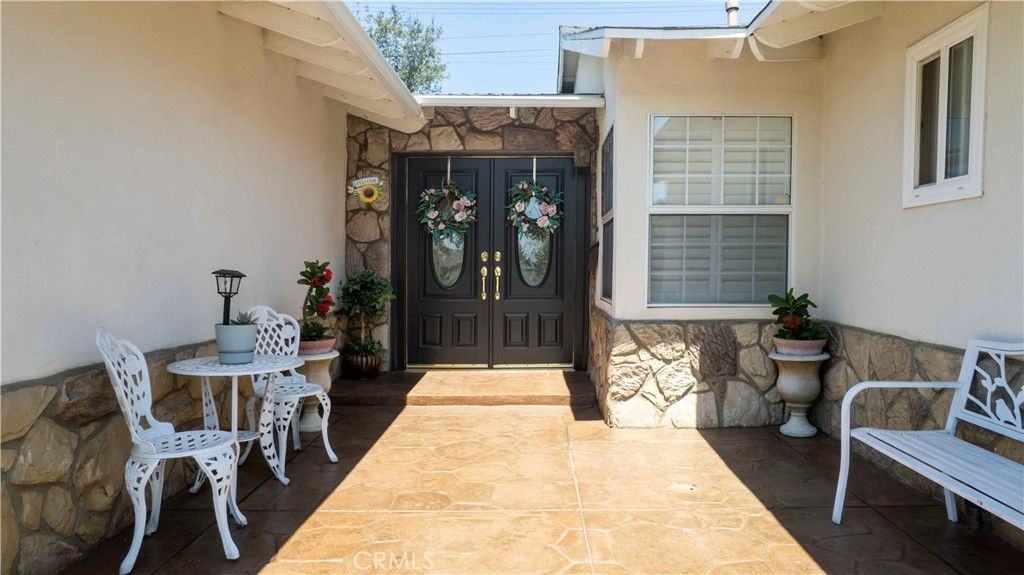 Image 6 of property listing at 13055 Shenley, Sylmar, CA 91342