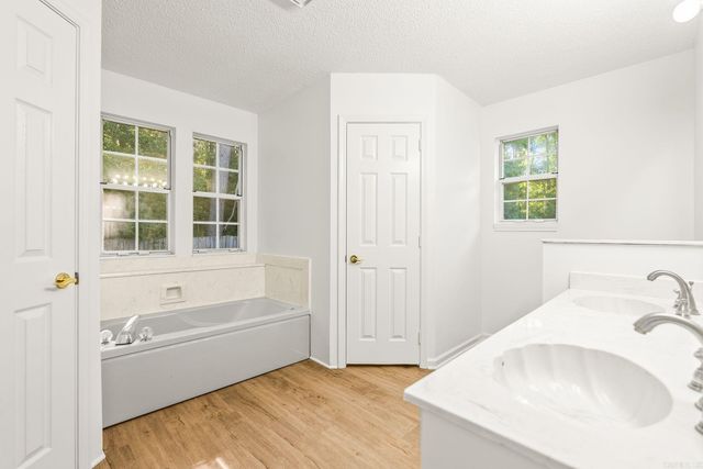 711 Chaucer Cove, Jacksonville, AR 72076