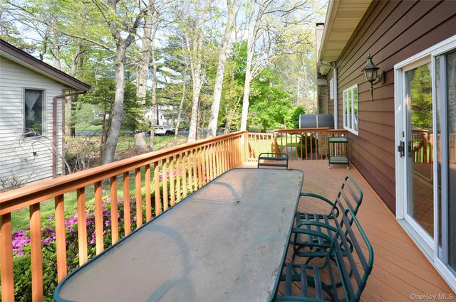 24 HIGHVIEW Road, Monsey, NY 10952