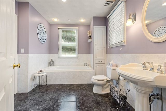 15 Garden Road, Stoneham, MA 02180