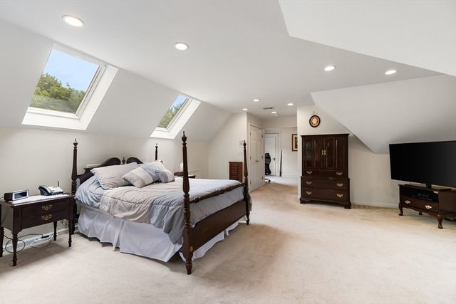 15 Garden Road, Stoneham, MA 02180