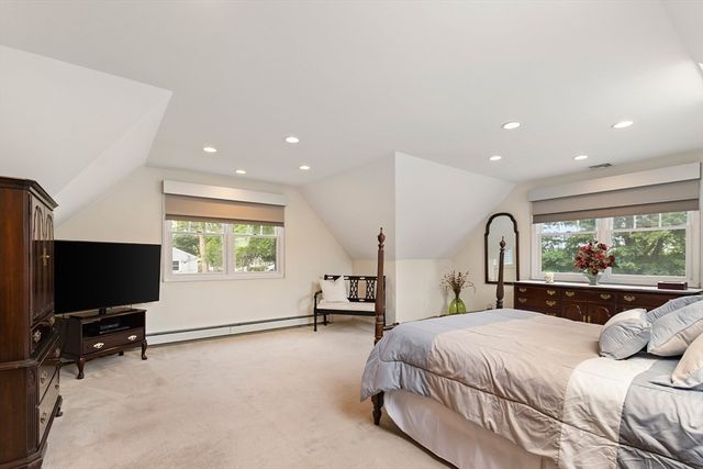 15 Garden Road, Stoneham, MA 02180