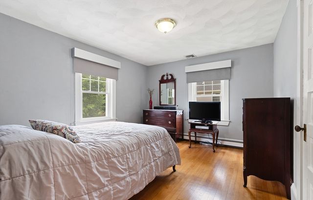 15 Garden Road, Stoneham, MA 02180