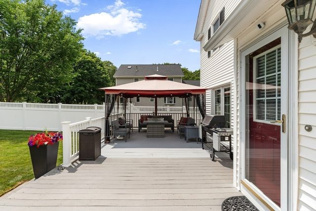 15 Garden Road, Stoneham, MA 02180