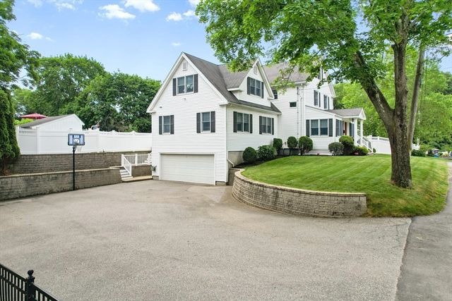 15 Garden Road, Stoneham, MA 02180
