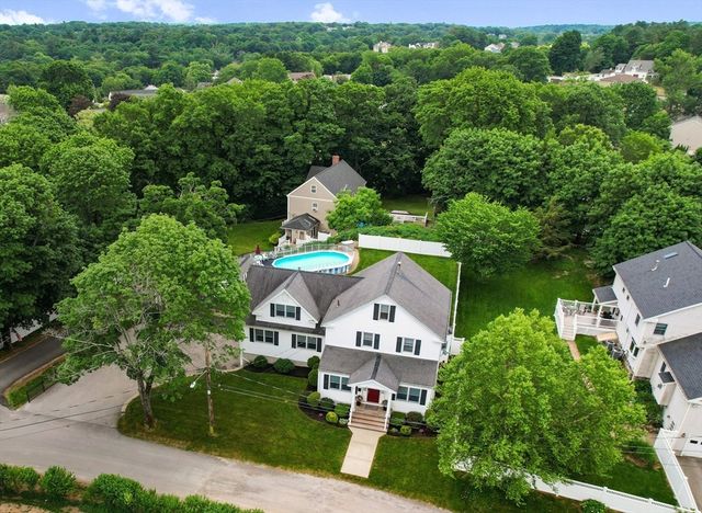 15 Garden Road, Stoneham, MA 02180