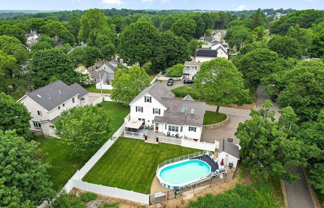 15 Garden Road, Stoneham, MA 02180