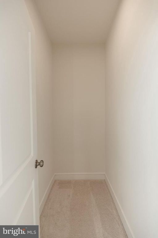 128 CHECKERSPOT WAY, Lake Frederick, VA 22630