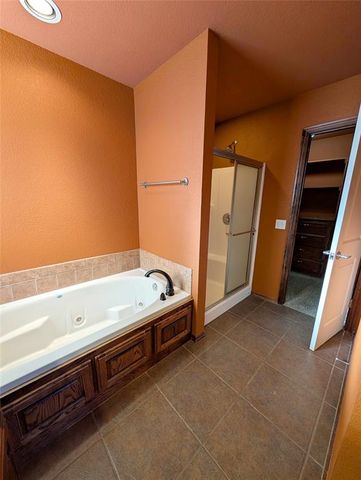 609 Sally Court, Moore, OK 73160