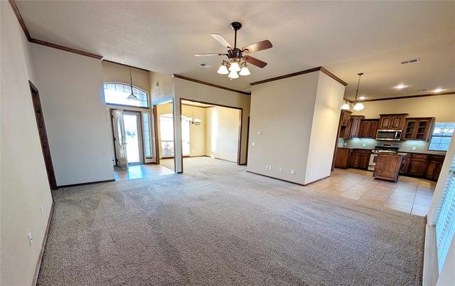 609 Sally Court, Moore, OK 73160