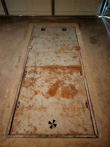 609 Sally Court, Moore, OK 73160