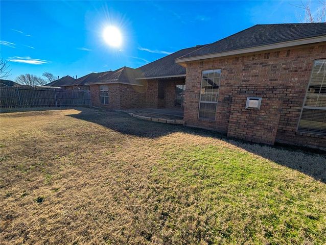 609 Sally Court, Moore, OK 73160