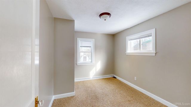 1440 Lynn Avenue, Marquette, MI 49855