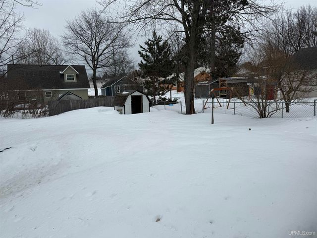 1440 Lynn Avenue, Marquette, MI 49855