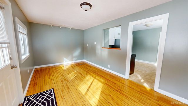 1440 Lynn Avenue, Marquette, MI 49855