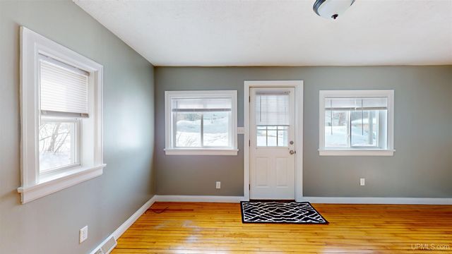 1440 Lynn Avenue, Marquette, MI 49855