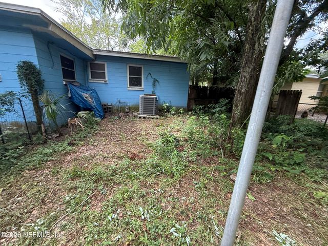 6453 SOLANDRA Drive, Jacksonville, FL 32210