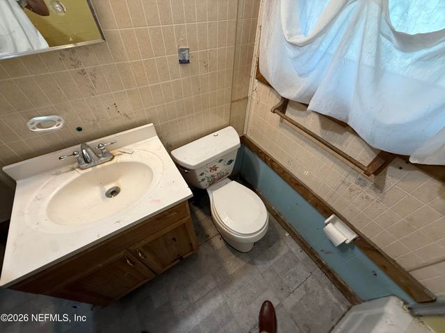 6453 SOLANDRA Drive, Jacksonville, FL 32210
