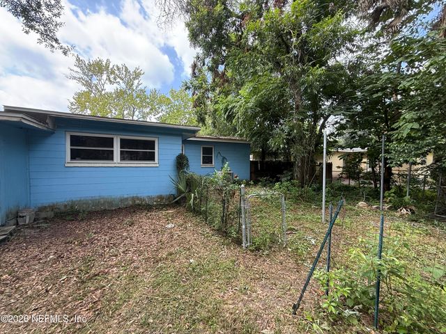 6453 SOLANDRA Drive, Jacksonville, FL 32210