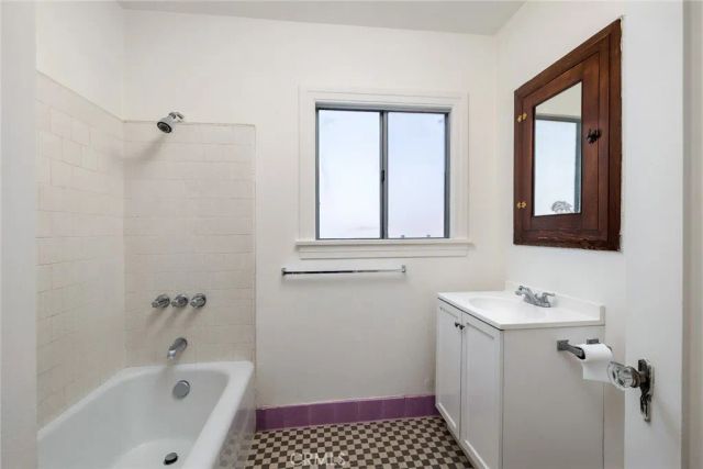 1515 S Stoneman Avenue, Alhambra, CA 91801