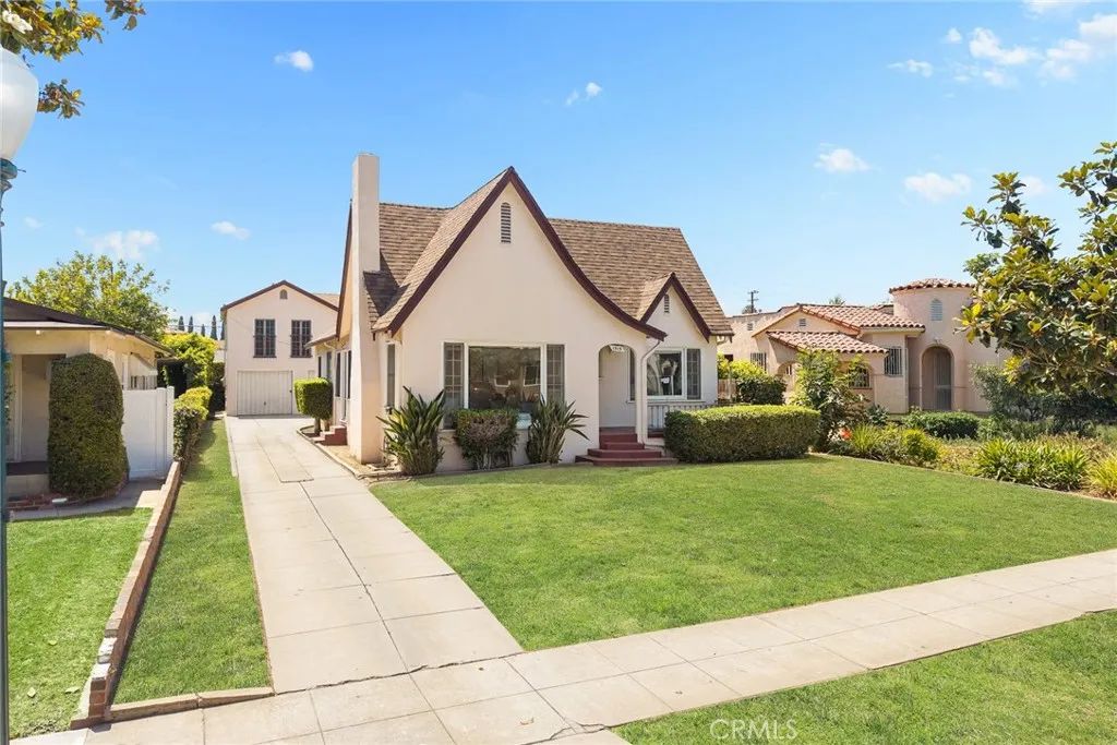 1515 S Stoneman Avenue, Alhambra, CA 91801