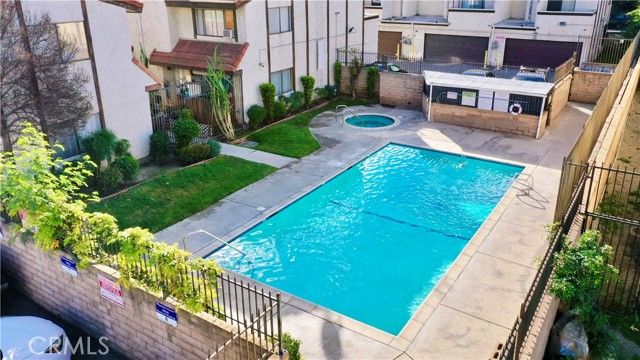 9525 Sylmar 2, Panorama City (los Angeles), CA 91402