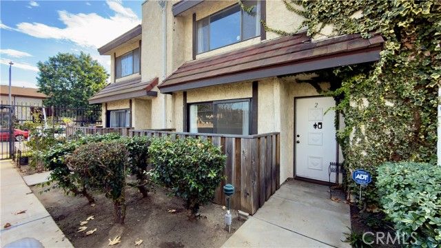 9525 Sylmar 2, Panorama City (los Angeles), CA 91402