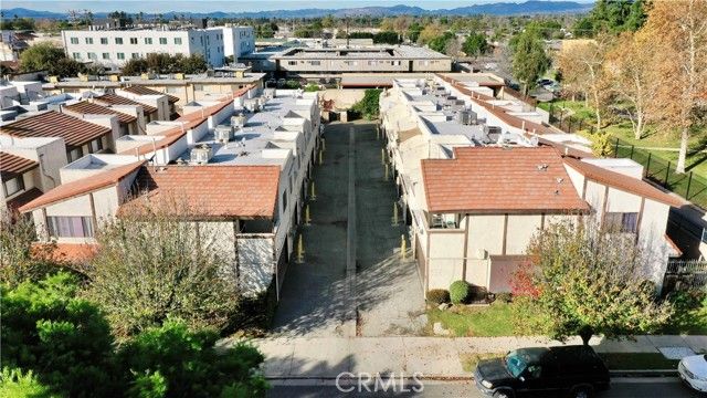 9525 Sylmar 2, Panorama City (los Angeles), CA 91402
