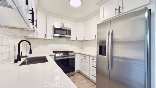 9525 Sylmar 2, Panorama City (los Angeles), CA 91402