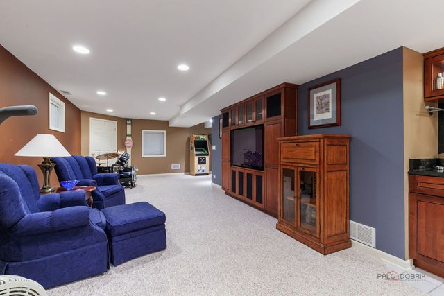 364 Gatewood Lane, Grayslake, IL 60030