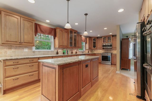 364 Gatewood Lane, Grayslake, IL 60030