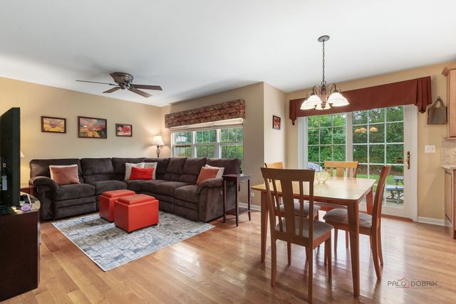 364 Gatewood Lane, Grayslake, IL 60030