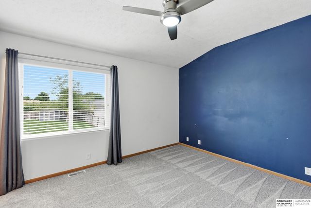 17354 Ruggles Street, Omaha, NE 68116
