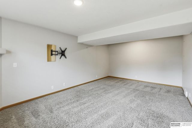 17354 Ruggles Street, Omaha, NE 68116