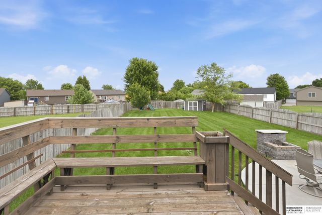17354 Ruggles Street, Omaha, NE 68116