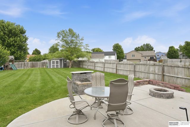17354 Ruggles Street, Omaha, NE 68116
