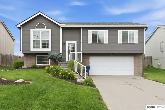 17354 Ruggles Street, Omaha, NE 68116