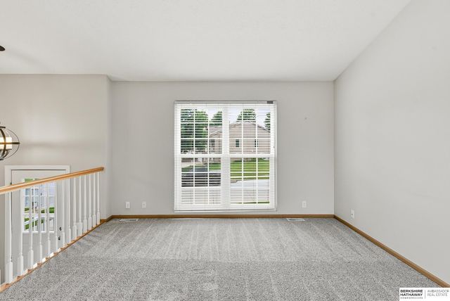 17354 Ruggles Street, Omaha, NE 68116